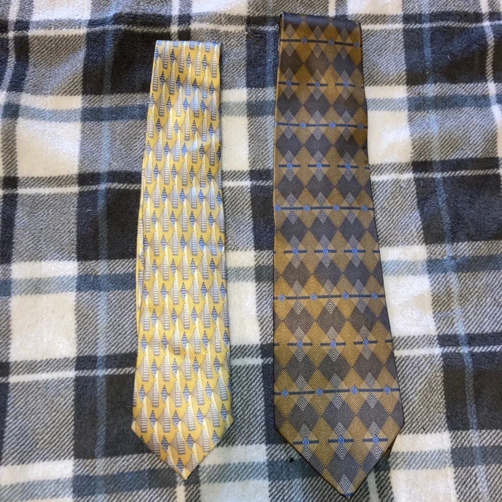 Dockers pair of ties - Picture 1 of 3